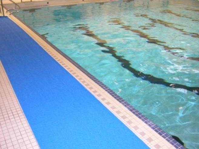 mat for hot pool deck