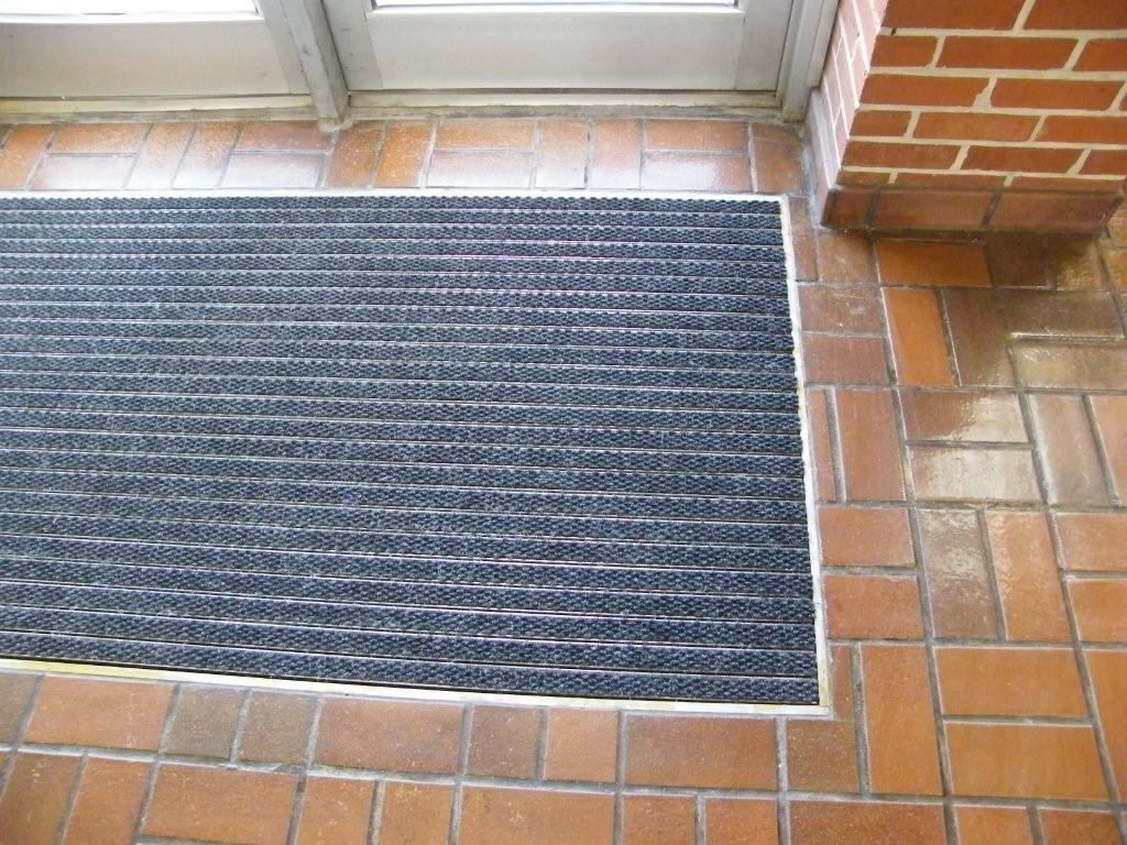 Recessed Aluminum Footgrille Entrance Matting