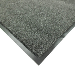 Corner Edge Detail picture of Olefin indoor door mats showing black vinyl floor mat edging