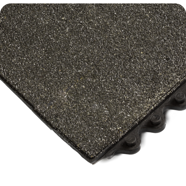 Corner view of 24-7 Solid Nitrile Modular fatigue matting with Gritshield