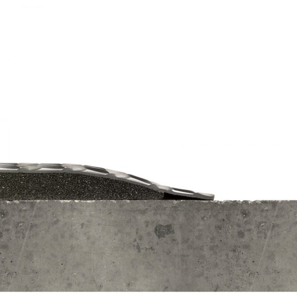 Side View showing Beveled Edges for Black Diamondplate SpongeCote 414 anti fatigue mat