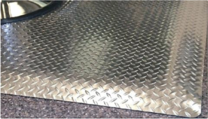 Shiny Diamondplate surface for Platinum Sports Beauty Salon Mat